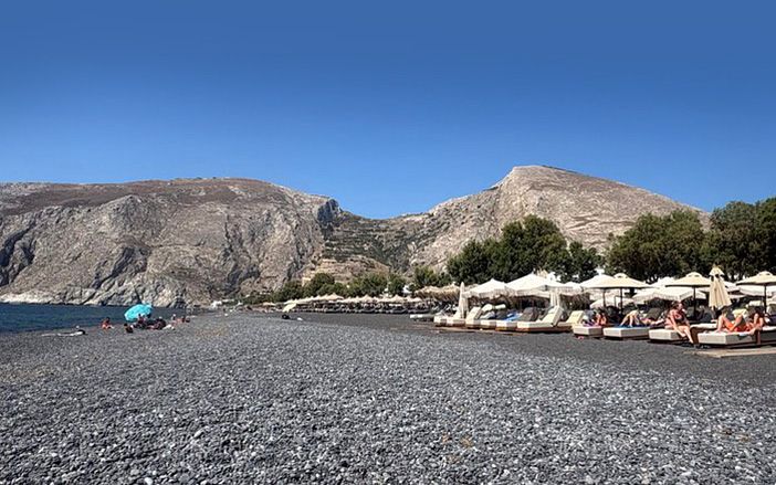 Kamari Beach.jpg